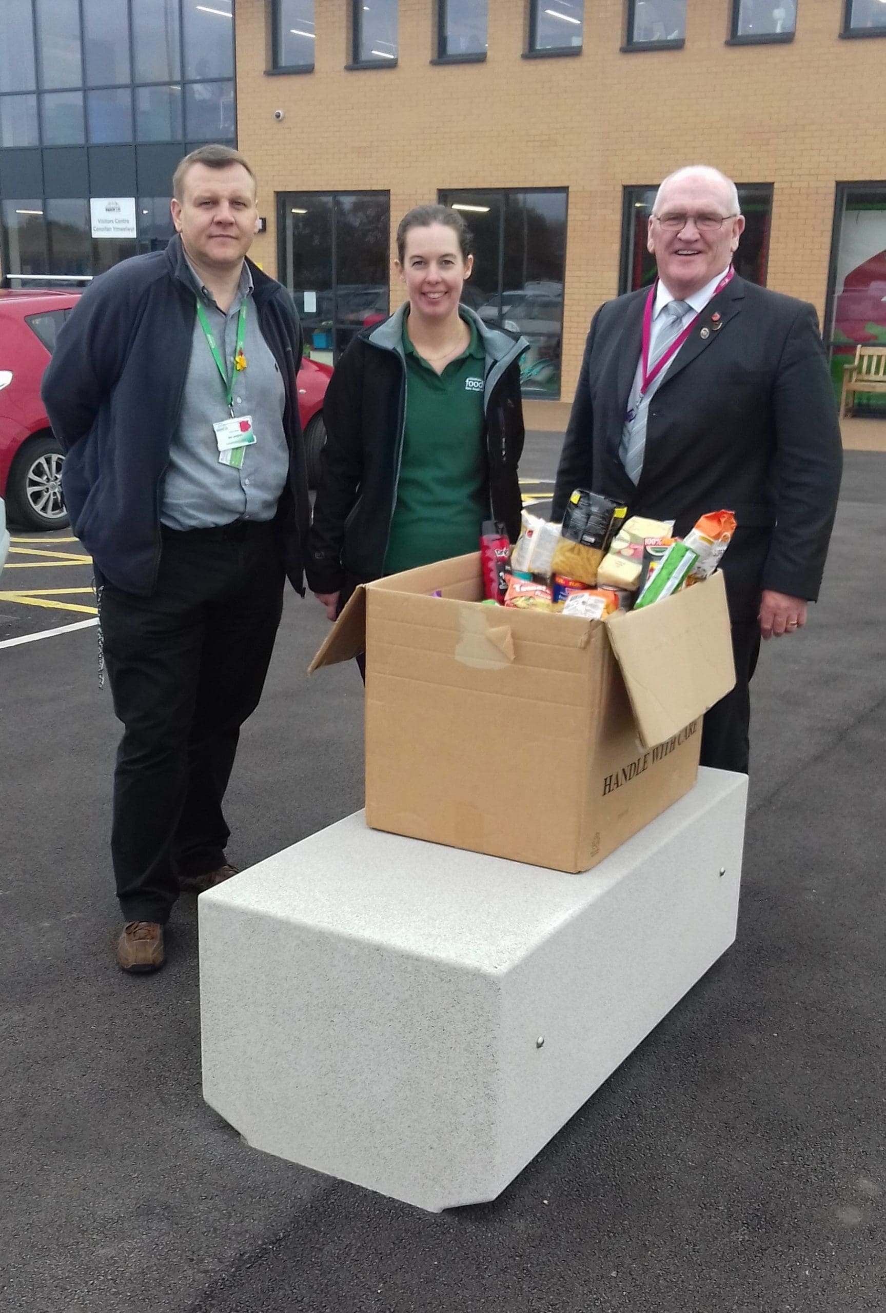 HMP Berwyn Veterans Do their bit for the Foodbank