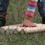 Eisiau rhoi darpariaeth chwarae o safon uchel i blant?