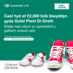 Teuluoedd yn cael eu hannog i roi hwb i’w cyllid â Gofal Plant sy’n Rhydd o Dreth ar drothwy blwyddyn ysgol newydd