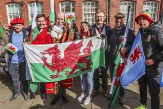 Galeri lluniau: Gorymdaith Dydd Gŵyl Dewi yn Wrecsam